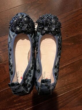 Women’s Navy Floral Embellished Ballet Flats